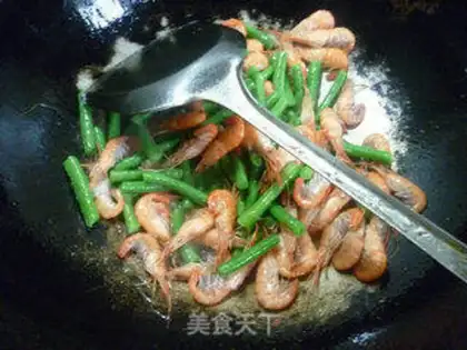 Make Shrimp with beans step 6