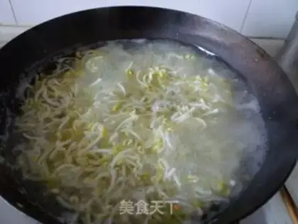 Make The green bean sprouts step 2