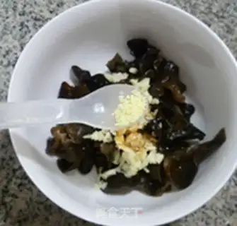 Make Garlic muzzles step 9