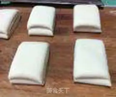 Make A fragrance roll step 3