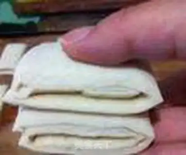 Make A fragrance roll step 4