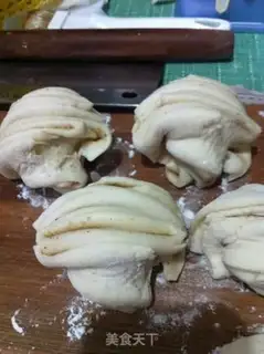 Make A fragrance roll step 5