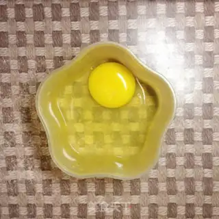 Make walnut milk and eggs step 1