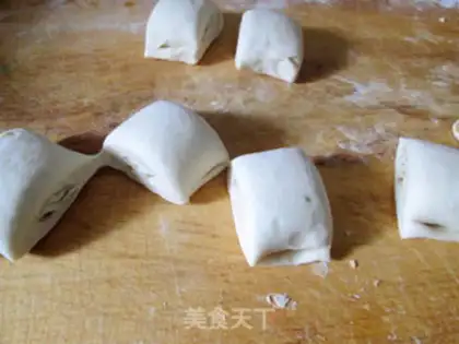 Make Pretzel rolls step 6
