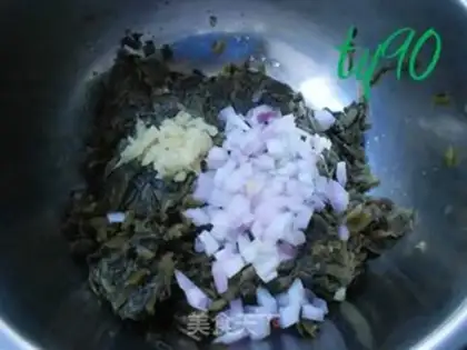 Make Snow pickles and pork buns step 0