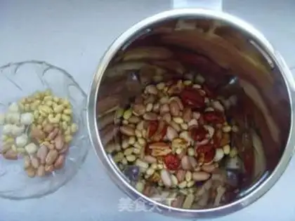 Make "Red-tree has soy sauce." step 1