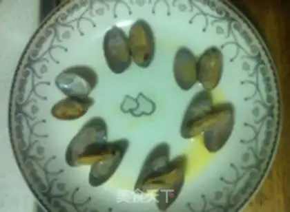 Make Cracking eggs step 4