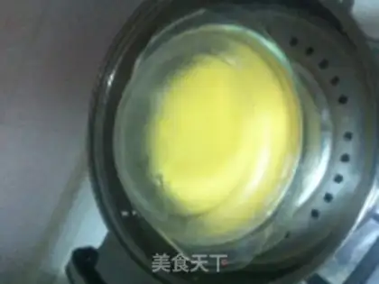 Make Cracking eggs step 6