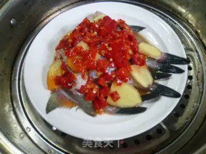 Make Scratching peppers, little rubber fish step 8