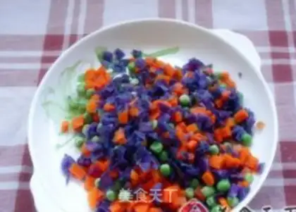 Make Five eggs of fried rice step 2