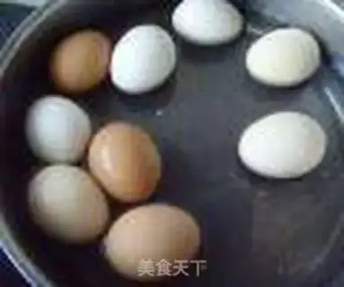 Make Five spicy tea eggs step 0