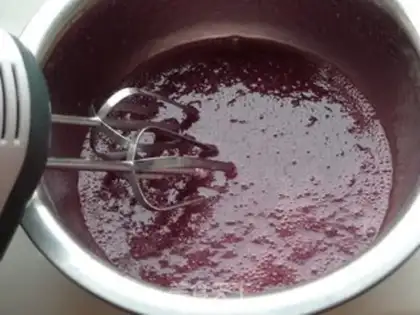 Make Wine cream mousse step 4