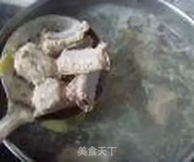 Make Ribbon seaweed soup step 1