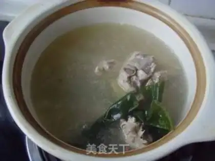 Make Ribbon seaweed soup step 2