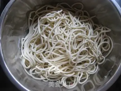 Make Hot dry noodles step 7