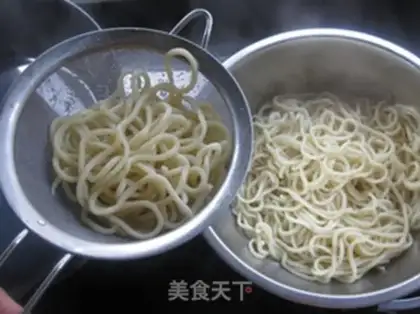 Make Hot dry noodles step 10