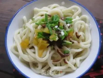 Make Hot dry noodles step 17