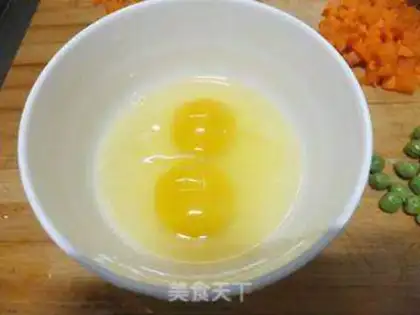 Make Sausage carrot, egg and rice step 1