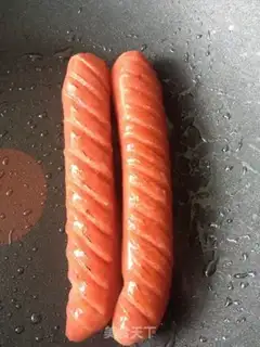 Make The sausage roll step 2