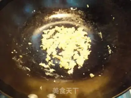 Make White mushroom egg fried rice step 6
