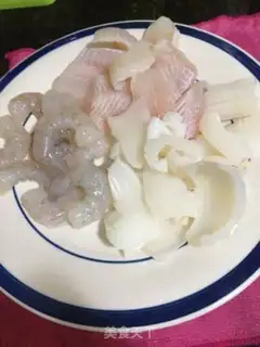 Make Spicy seafood step 1