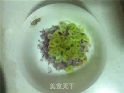 Make Onion cake step 1