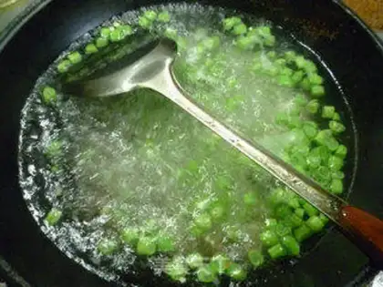 Make Plum bean pork fried rice step 4