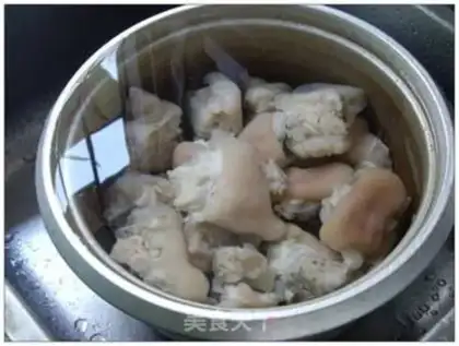 Make White Cloud Pig Hands step 3