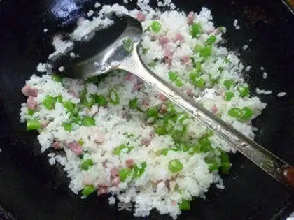 Make Plum bean pork fried rice step 8