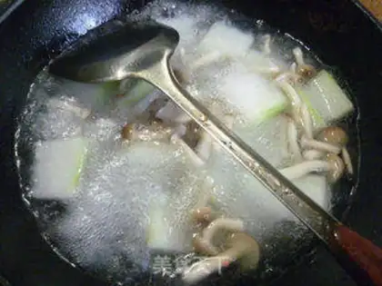 Make Crab fungus soup step 5