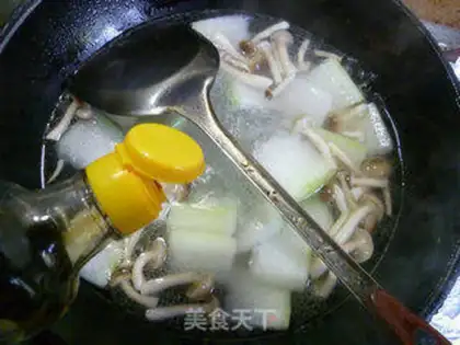 Make Crab fungus soup step 6