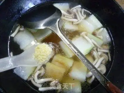 Make Crab fungus soup step 8