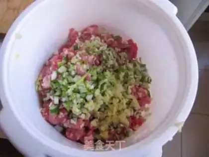 Make Porkball soup step 1