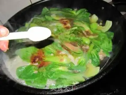 Make Porkball soup step 17