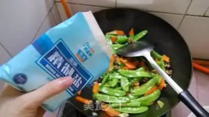 Make Dutch bean snails step 8