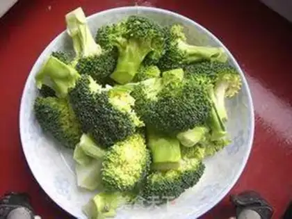 Make Shrimp fried broccoli step 0