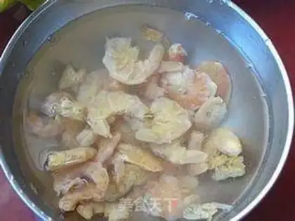Make Shrimp fried broccoli step 1