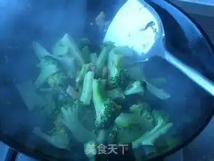 Make Shrimp fried broccoli step 5
