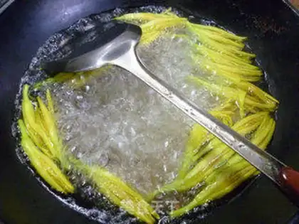 Make Squirts, squirm soup step 5