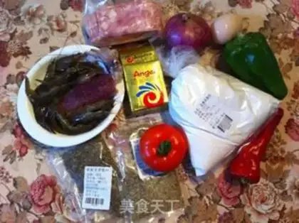 Make Pizza by the seafood flower step 0