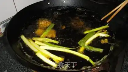 Make Homemade pepper oil step 2