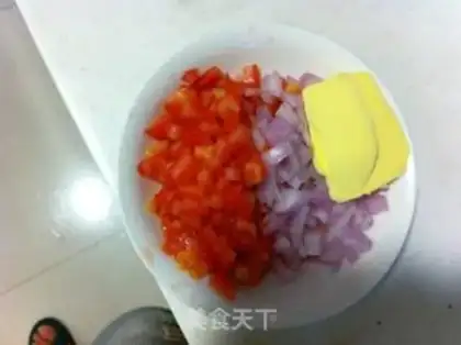 Make Pizza by the seafood flower step 6
