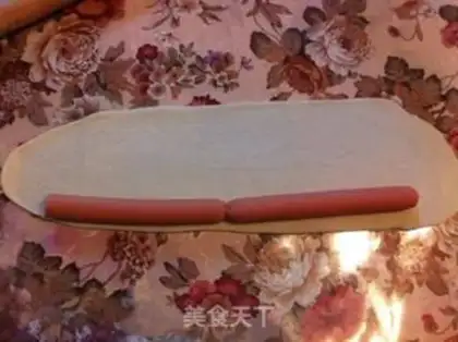 Make Pizza by the seafood flower step 10