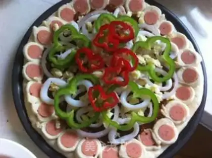Make Pizza by the seafood flower step 14