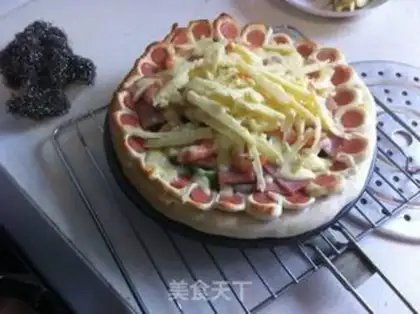 Make Pizza by the seafood flower step 17