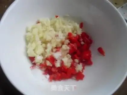 Make Garlic fan silk melon step 1