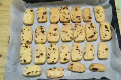 Make Cranberry cookies step 10