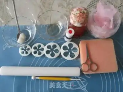 Make Rolling sugar cake step 15