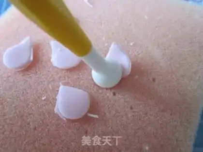 Make Rolling sugar cake step 20