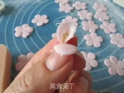 Make Rolling sugar cake step 23
